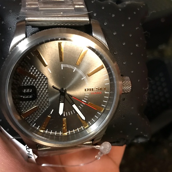 Diesel Men’s Watch - Picture 2 of 3